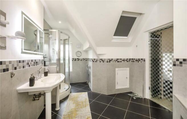 2 bed Apartment to rent Image 9