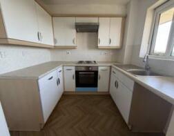 32, Buxton Close, London N9 0XL