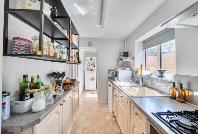 1437710-13-69dce5...