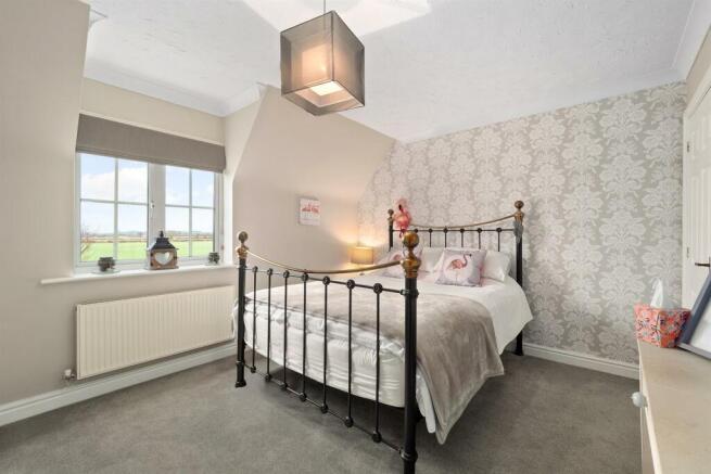 24 Millfield Close-14.jpg