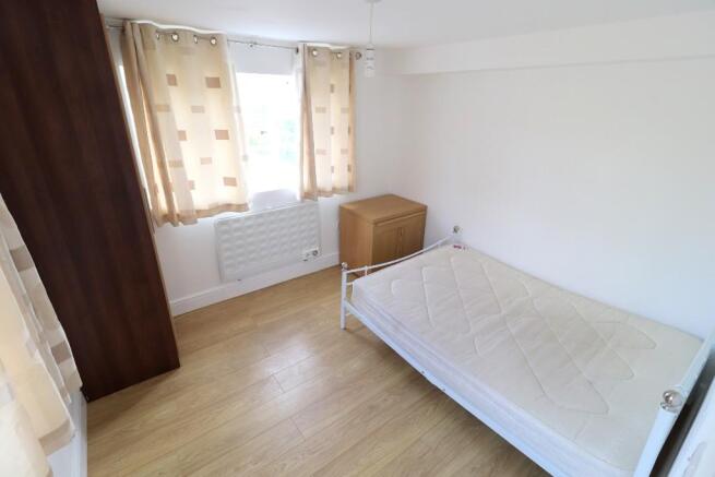 FLAT 3 ROOM 4