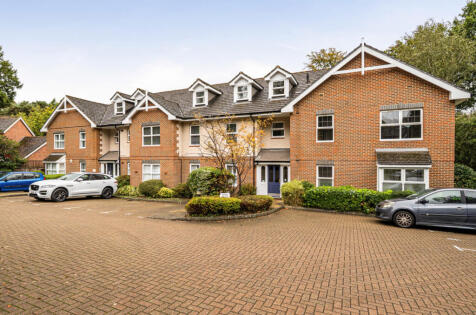 Portsmouth Road, Camberley, Surrey, GU15