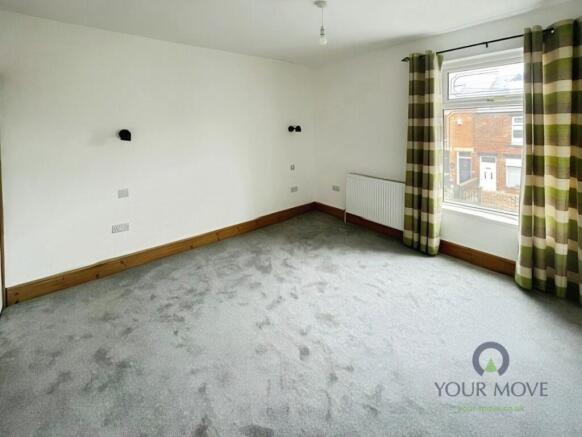 3 bed Terraced to rent Image 8