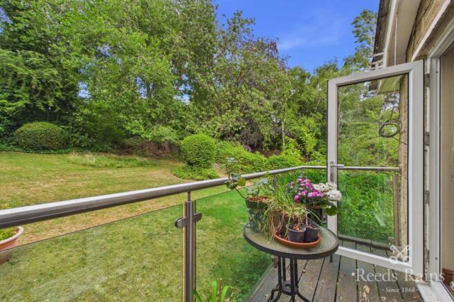 2 bed Apartment for sale Image 11