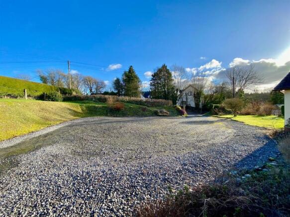 driveway.jpg