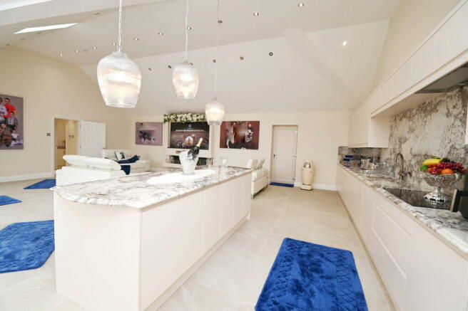 3 bed Detached Bungalow for sale Image 10