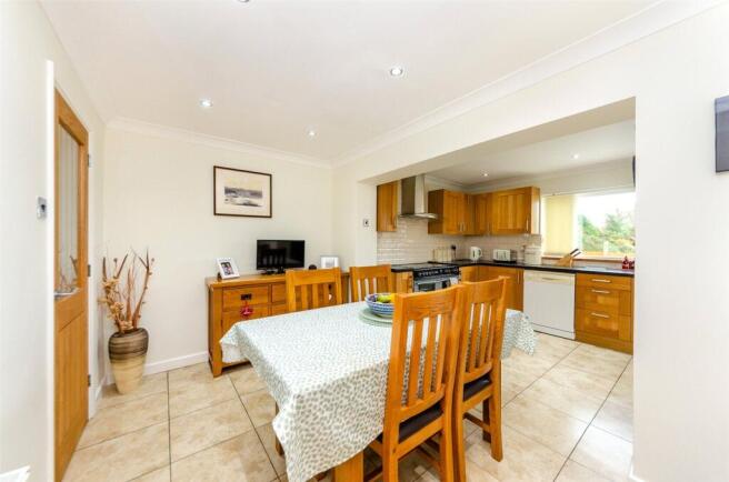 The Links, Amlwch, Isle of Anglesey, LL68 photo 4