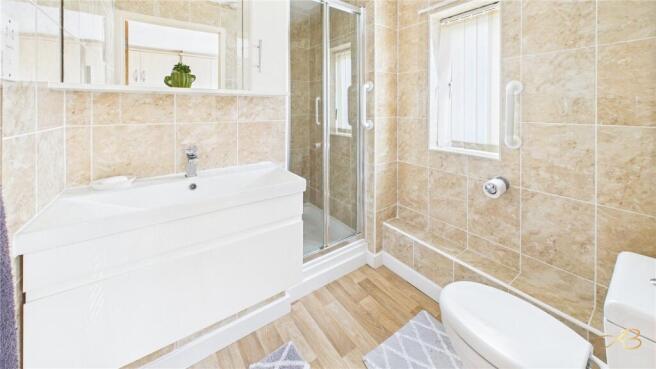 4 bed Detached for sale Image 12