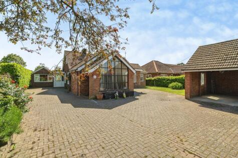Norwich Road, Ludham, Great Yarmouth, Norfolk, NR29