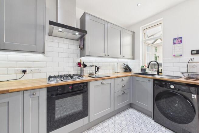 3 bed Semi-Detached for sale Image 4