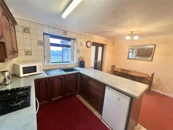 3 bed Semi-Detached for sale Image 7