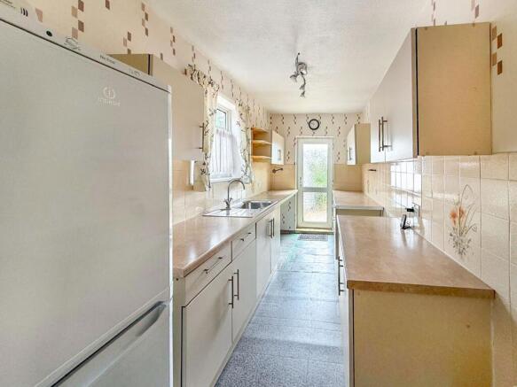 3 bed Semi-Detached for sale Image 6