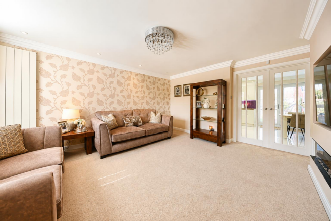 4 bed Detached for sale Image 7