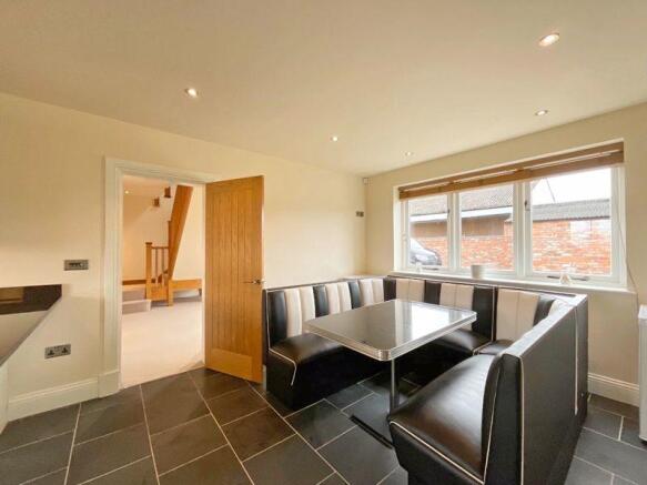 Kitchen/Breakfast Room
