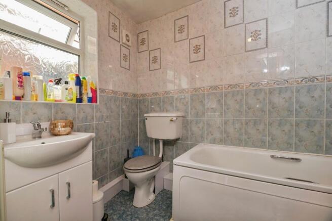 3 bed Terraced for sale Image 12