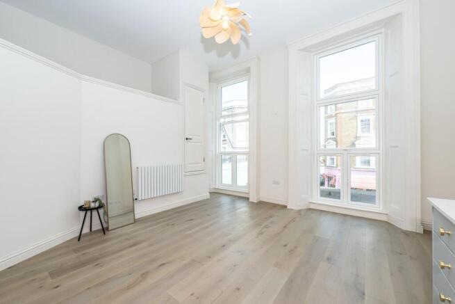 Kilburn High Road 183A-003 LR.jpg