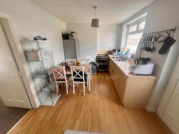 2 bed Semi-Detached for sale Image 4