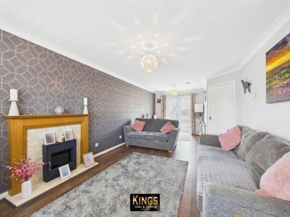 4 bed Detached for sale Image 5