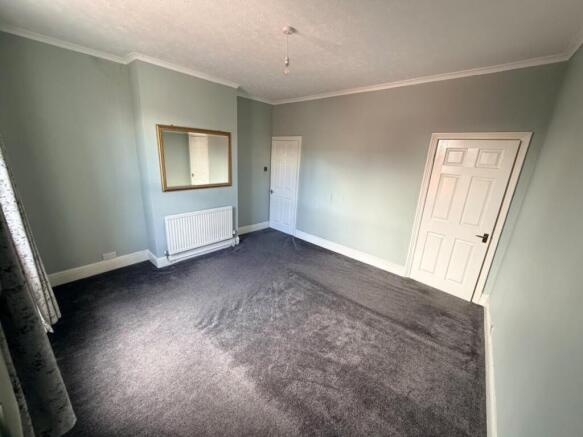 4 bed Terraced to rent Image 6