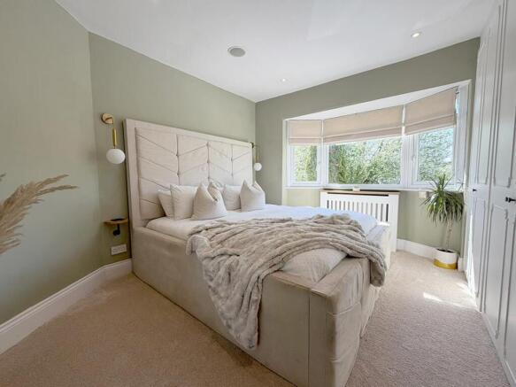 3 bed Semi-Detached for sale Image 8