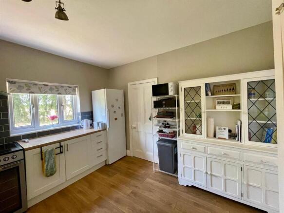 3 bed Cottage for sale Image 11