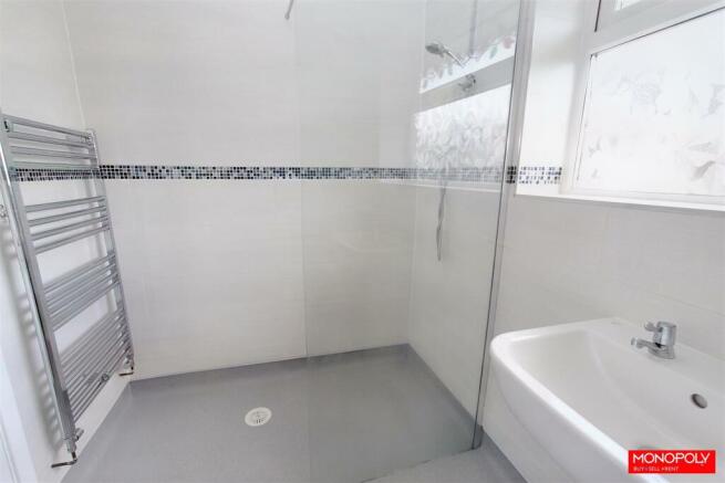Family Bathroom...jpg