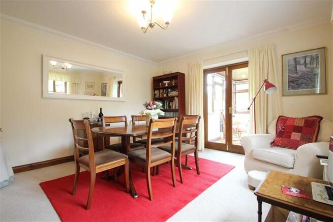 DINING ROOM/GUEST BE
