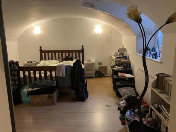1 bed Flat for sale Image 2