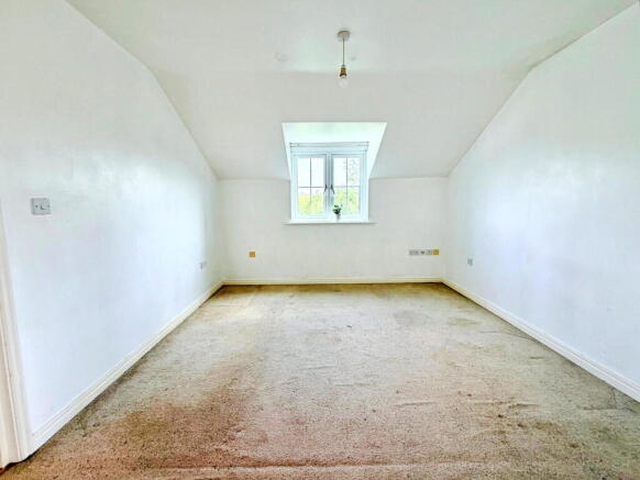 2 bed Apartment for sale Image 4