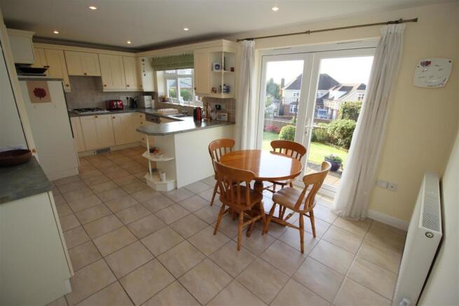 Kitchen / Breakfast Room