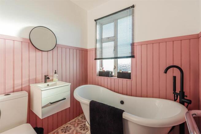 Somerset Road East -20.jpg