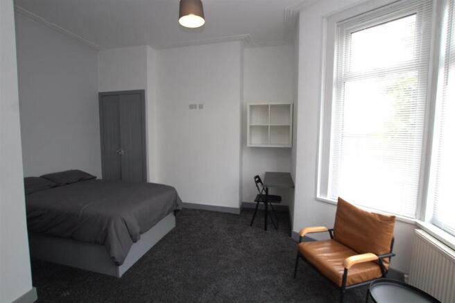 1 bed Apartment to rent Image 10