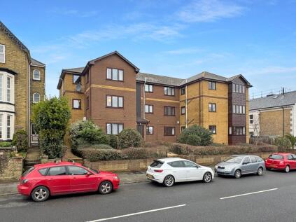 Newport Road, Mayflower Court Newport Road, PO31