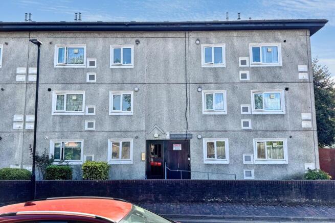 144 Chinchilla Drive, Hounslow, TW4 7NT