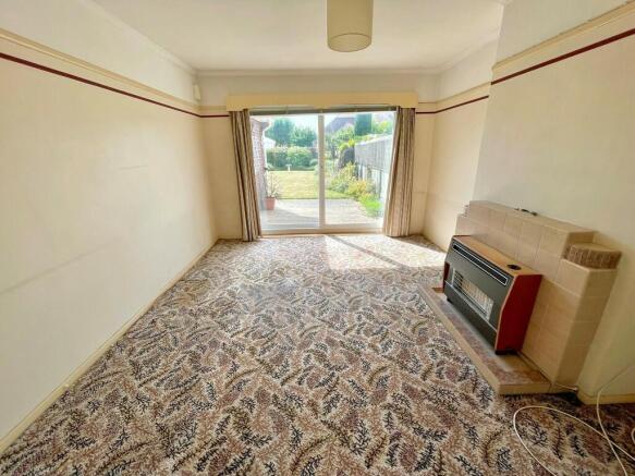 42 Russells Close...