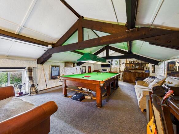 5 bed Detached for sale Image 5