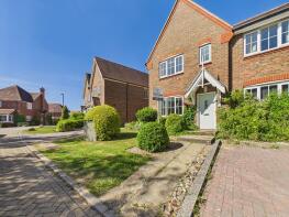 17, Roundway, Haywards Heath RH16 4TW