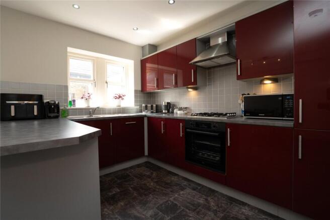 4 bed Town House for sale Image 4