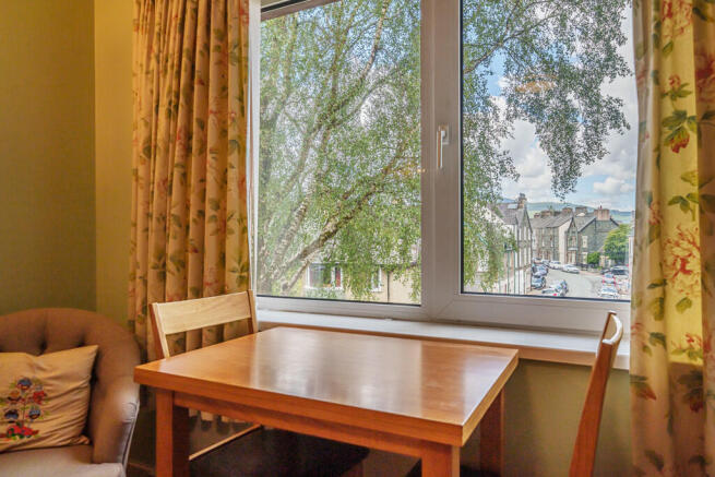 Living / Dining R...