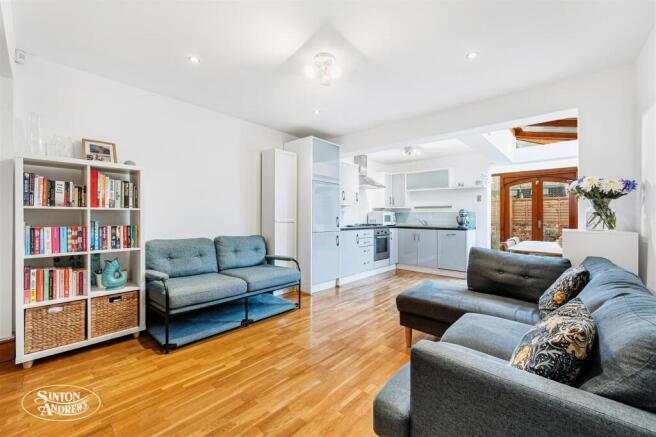 32 Northfield Road-5.jpg