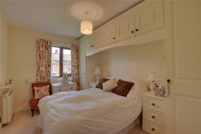 2 bed Flat for sale Image 4