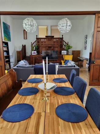 kichen to lounge view.jpg