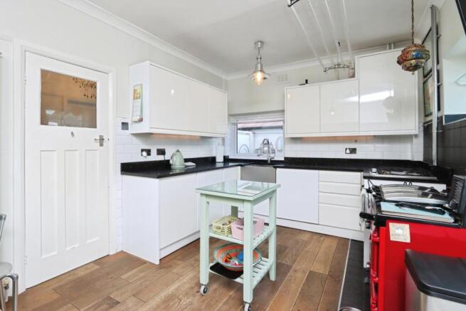 3 bed Semi-Detached for sale Image 4