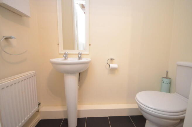 WC CLOAKROOM