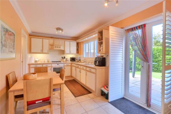 4 bed Detached for sale Image 7