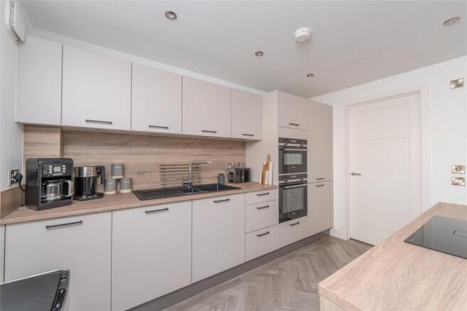 Kitchen Alt