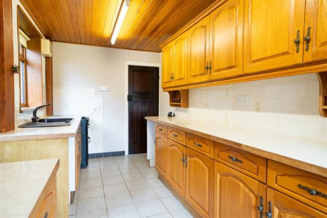 kitchen-3.jpg
