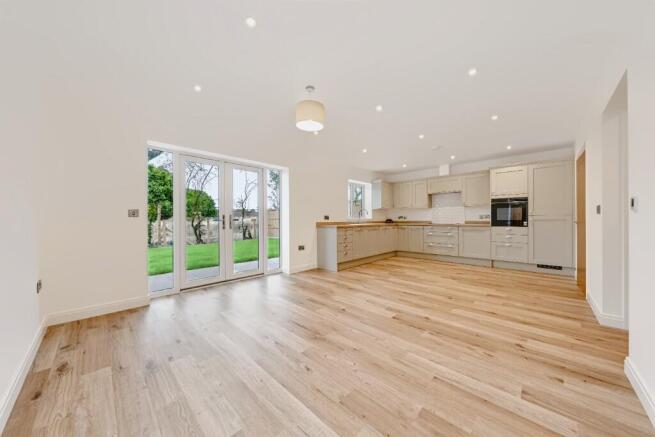 Kitchen & Living