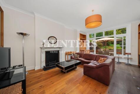 Finchley Road, Hampstead, London, NW3