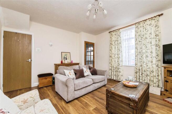 Brewin Road, Tiverton, Devon, EX16 photo 2
